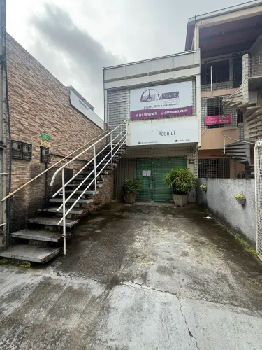Alugo espaço no térreo para comércio na TORRE