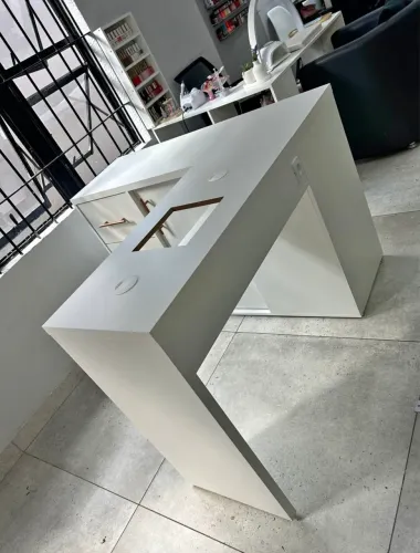 Mesa para manicure