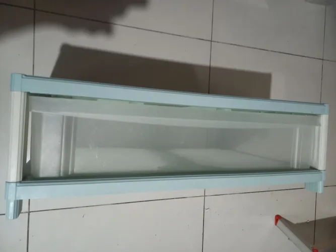 Bancada para quarto, escritório. Com gaveta.