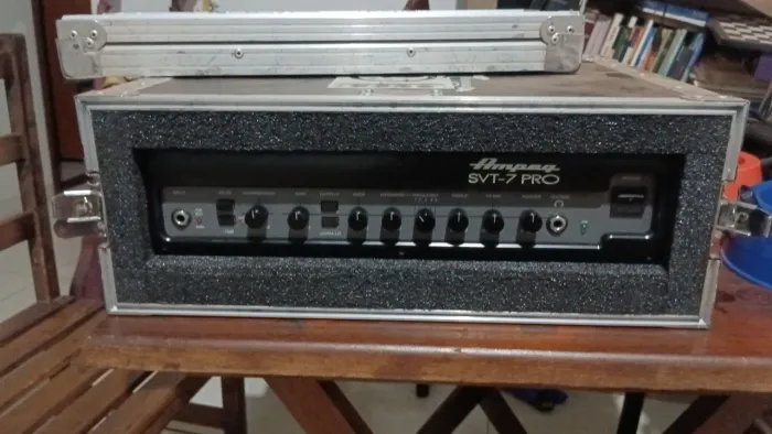 Amplificador Cabeçote Híbrido P/ Baixo 1000w Ampeg Svt-7pro