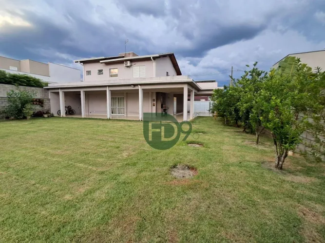 Casa com 4 dormitórios à venda, 246 m² por R$ 2.200.000,00 - Condomínio Estância Hipica - 
