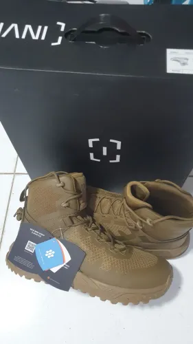 Bota invictus desert 2.0