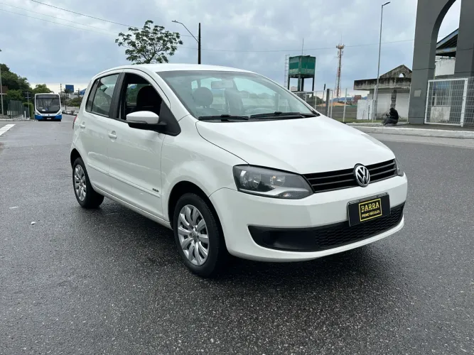 Volkswagen Fox 1.0 MI Total Flex 8V 5P 2014