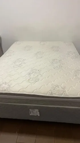Cama Box CASAL (Box + Colchão) Umaflex - Molas Ensacadas USADA APENAS 5 MESES
