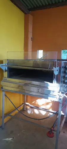 Vendo forno de pizza industrial.