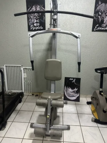 Vendo estação de academia Athletic 200m