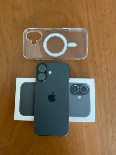 iPhone 17