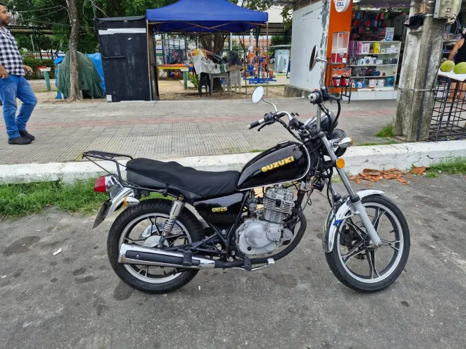 SUZUKI INTRUDER 2013