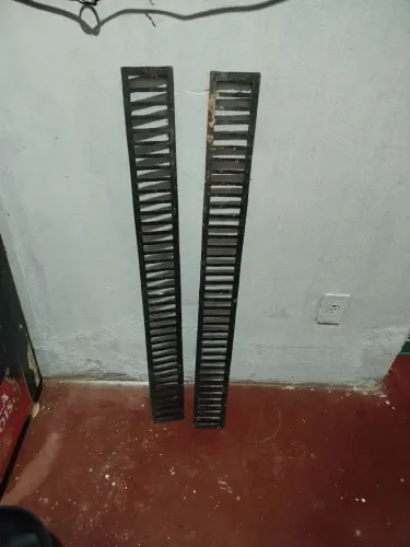 Vendo grelha de dê ferro 10/1 metro duas