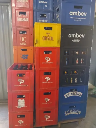 Engradados de bebida (600 ml e 1 litro)