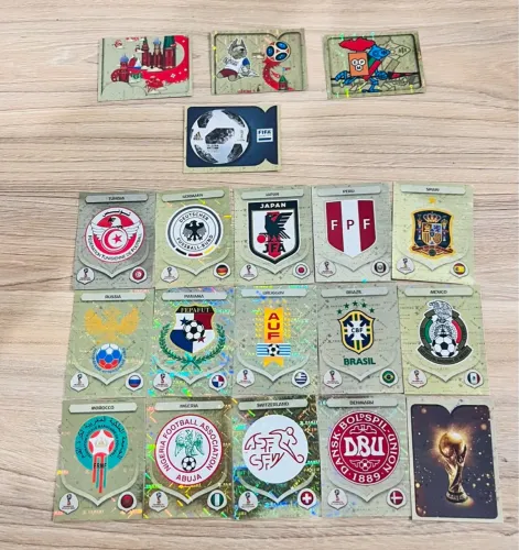 Figurinhas avulsas brilhantes copa do mundo 2018