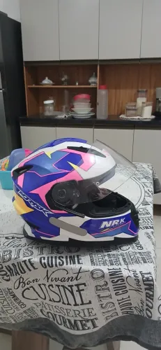 CAPACETE NORISK FEMININO