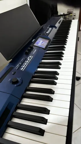 Casio Privia px-560M