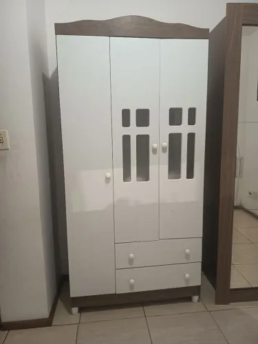 Guarda roupa/ bebê