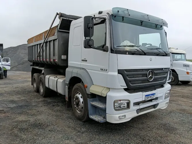 Mercedes Benz Axor 1933 Basculante Truck
