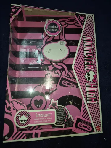 Caixa draculaura creep monster high