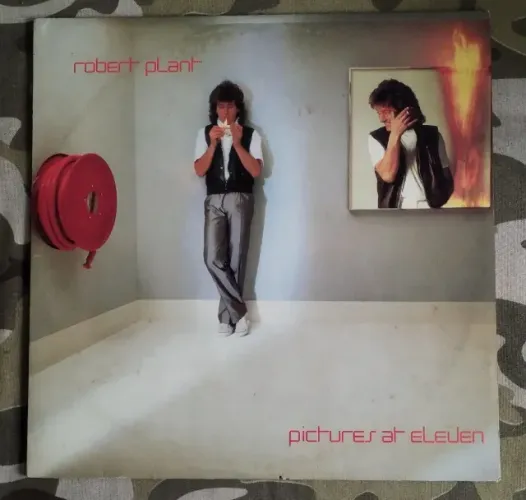 Vinil LP Robert Plant - Pictures At Eleven Com Encarte (1982) Rock / Pop Rock