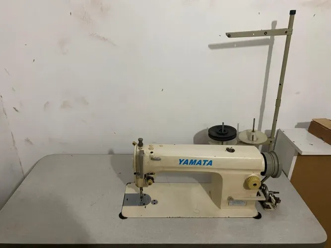 Máquina Yamata reta industrial 