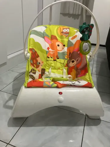 Cadeirinha de descanso para bebê