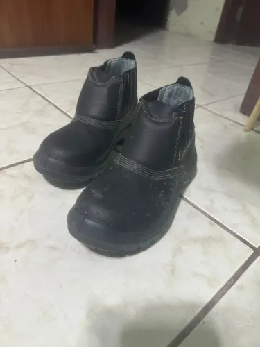 Bota de couro