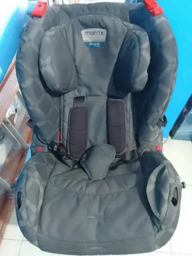Cadeira Infantil para carro Matrix - R$ 60,00