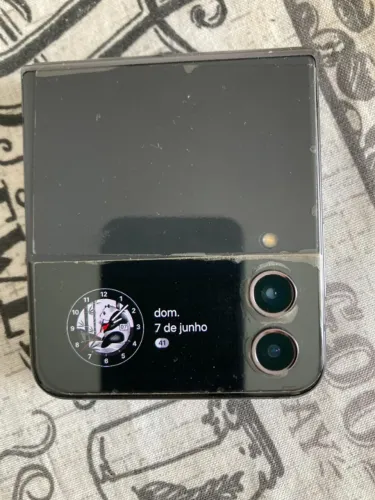 Samsung z flip 4
