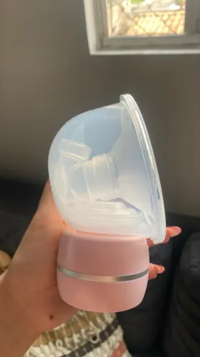 Bombinha Elétrica de Leite Materno Semi Nova