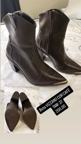Vendo Botas tamanhos e valores nas fotos