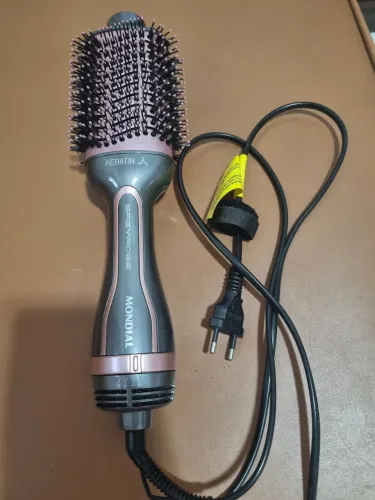 Vendo escova secadora semi nova