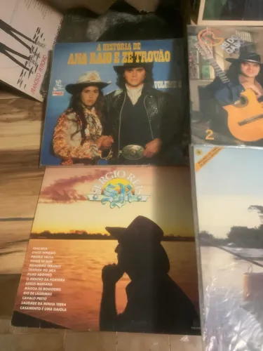 Quatro LPs. vinil Ana Raio & Zé Trovão Sérgio Reis