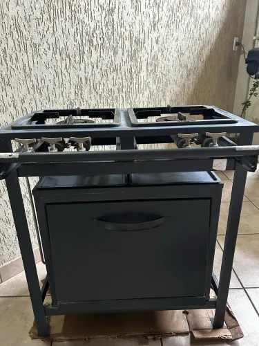 Fogão Industrial TRON 4 Bocas com Forno + Chapa + Mangueira de Gás
