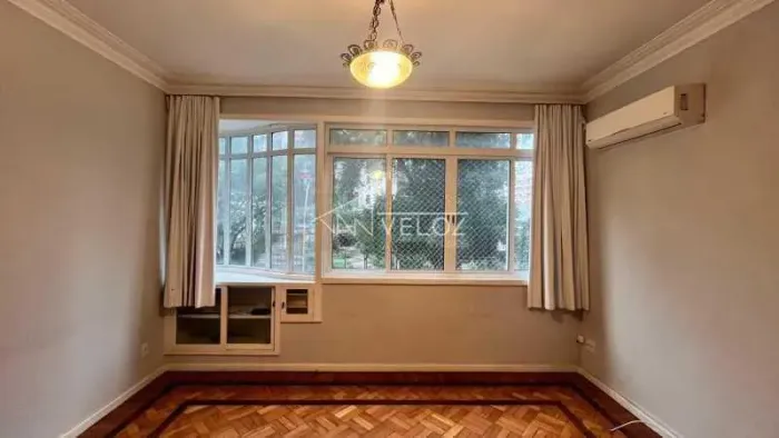Apartamento : / Residencial / Laranjeiras