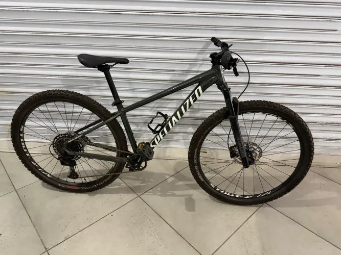 Bicicleta Specialized Expert 29