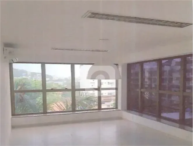 Jardim Botânico Sala Comercial 24m² 1 Vaga Localização Privilegiada à Venda