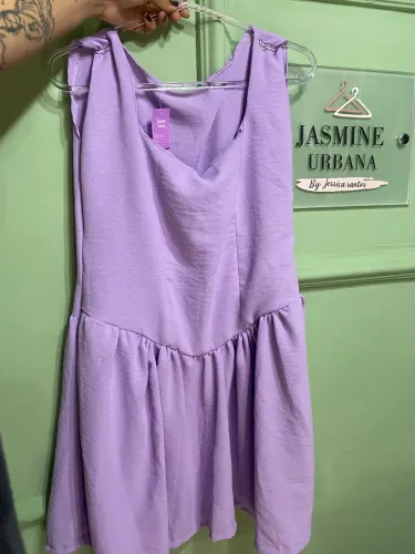 Vestido lilás lindo 