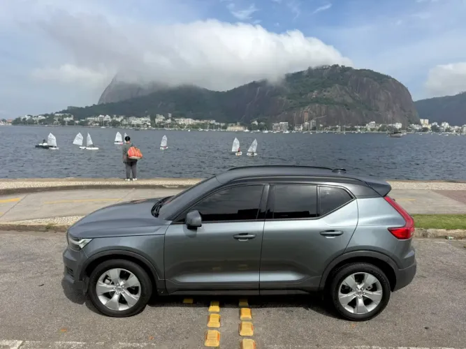 Volvo XC40 T-4 2.0 190cv FWD 2019