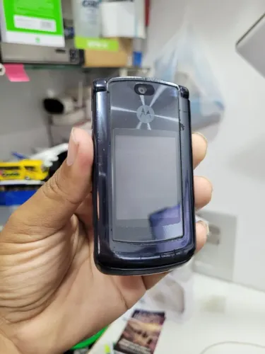 Motorola RAZR2 V8 Luxury Edition - Celular Antigo de Coleção Raro Retro Clássico