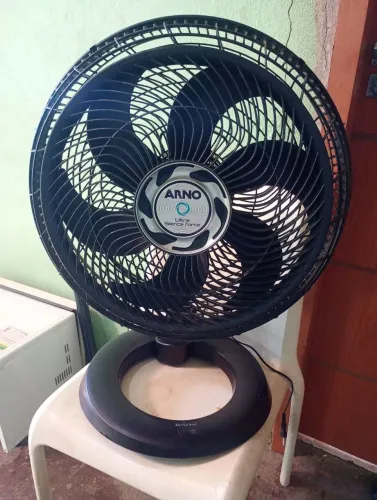 Ventilador ARNO de mesa