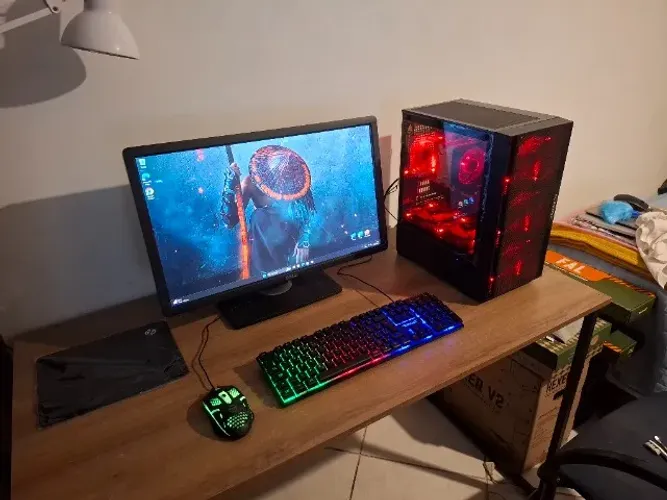 PC Gamer Xeon E5-2680 V4 + 1050ti 4GB + 16GB RAM + SSD 240GB KINGSTON + Combo Periféricos