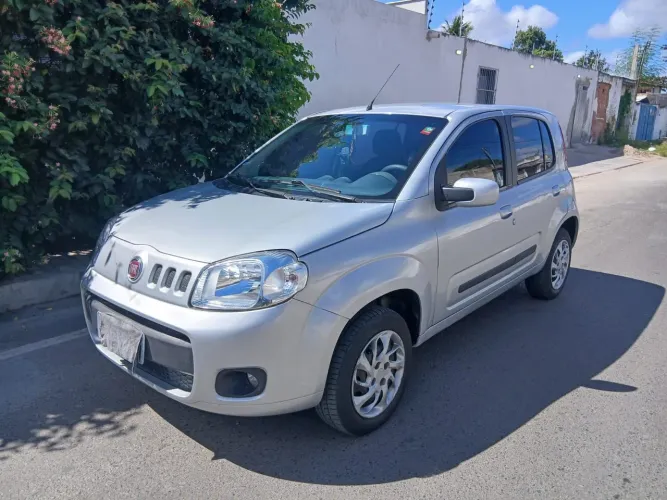 Fiat Uno Vivace Celeb. 1.0 EVO F.flex 8V 5P 2013