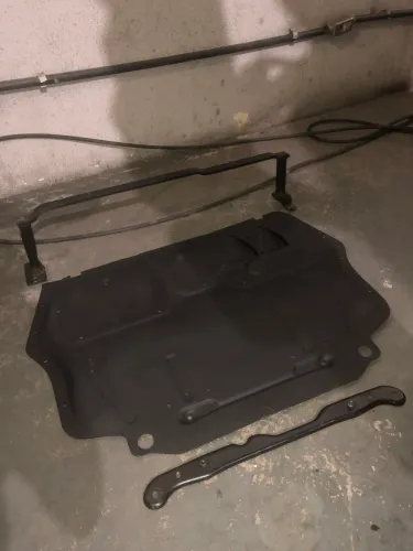 Protetor de carter jetta mk5 original de ferro