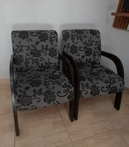 Cadeiras Poltronas Semi Novas