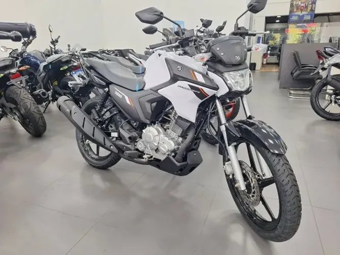 "J - Yamaha Factor 150 0km *Voucher de 1000 de desconto