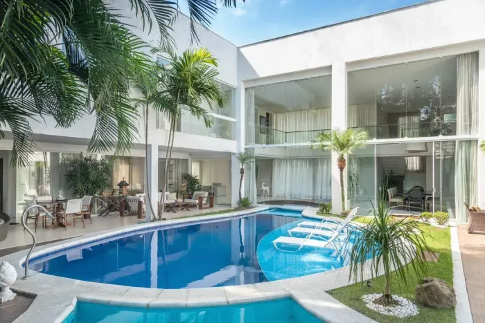 Casa Duplex em Condomínio Fechado em Ponta Negra - 5 Suítes -1000m² - Ponta Negra Boulevar