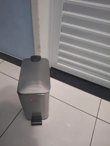 Lixeira Inox Escovado 5L com Pedal Retangular