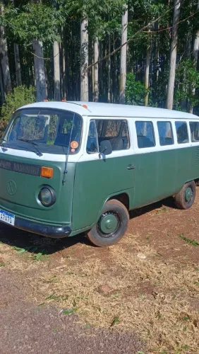 Volkswagen Kombi Standard/ Luxo/ Serie Prata 1980