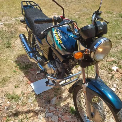 Yamaha YBR 125 E 2001 partida e pedal.