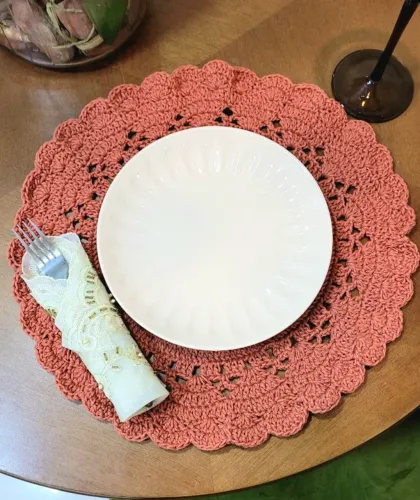 Kit com 4 peças - Sousplat de crochê (cor: terracota)