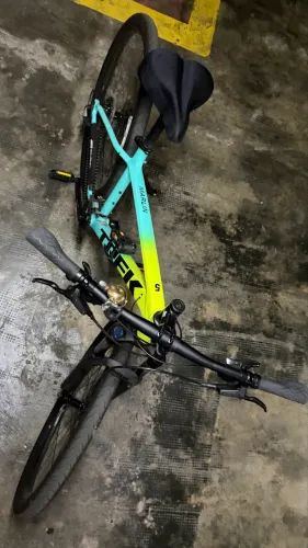 Trek Marlin 5 | Aro 29 | Tamanho L | Pouco Usada