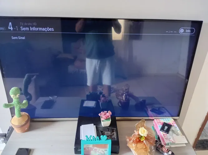 Vendo 2 smartvs com defeito